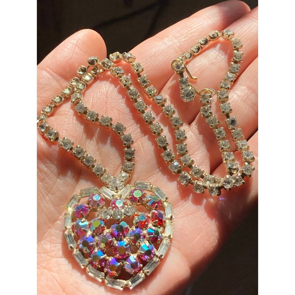 Vintage pretty rhinestone heart choker Necklace 16”
